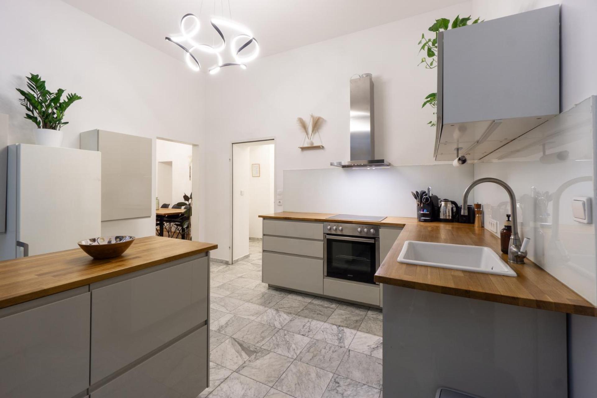 Central Apartment In Viennese Old Building Buitenkant foto