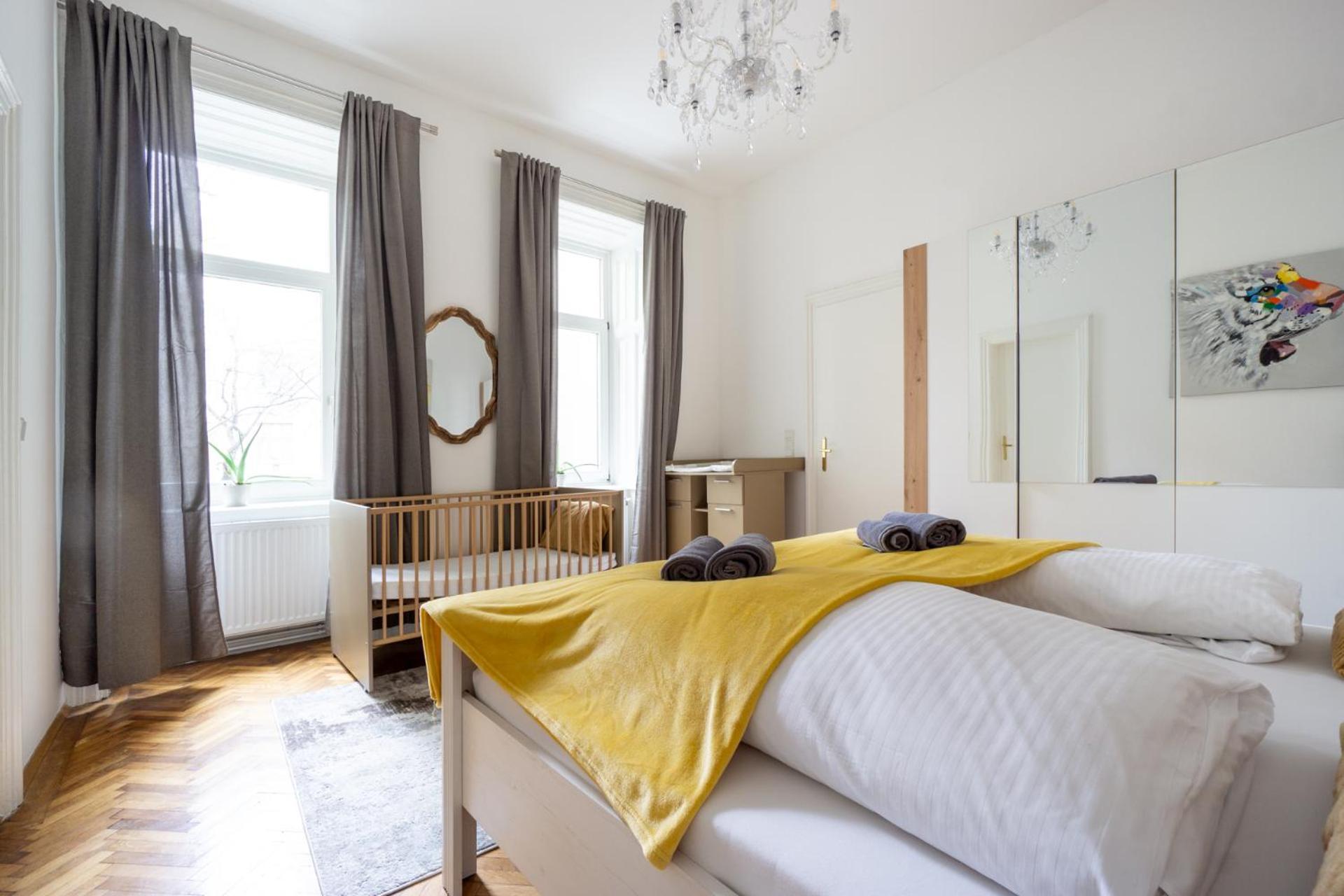 Central Apartment In Viennese Old Building Buitenkant foto